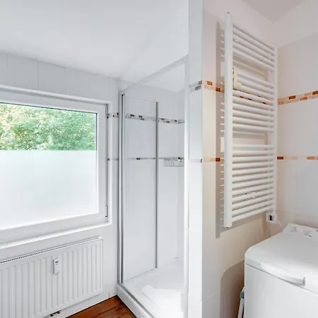 Wald & Apartments, I Waldgefluester